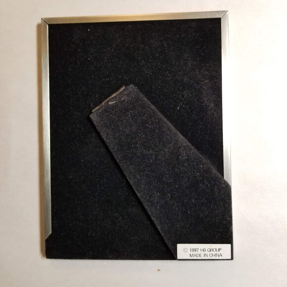 Dog Puppy Picture Frame, Silver Dog Bones on Black Velvet, For 3.5 x 5 Photo's - Picture 2 of 5